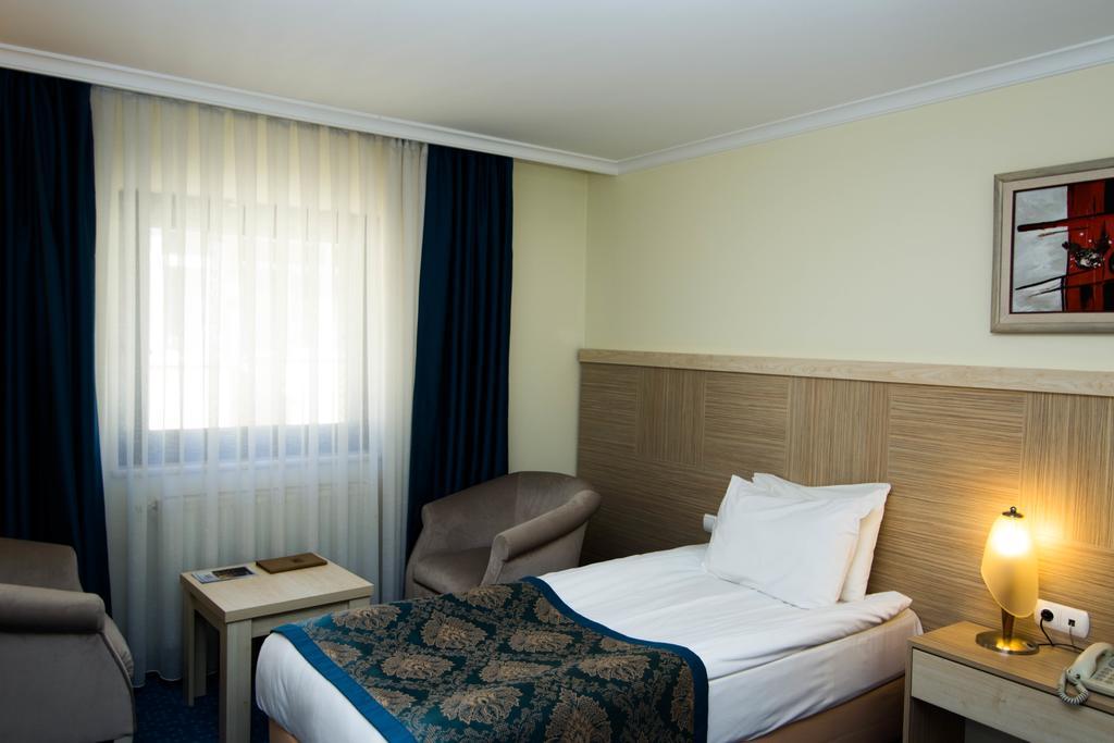King Hotel Cankaya Анкара Экстерьер фото