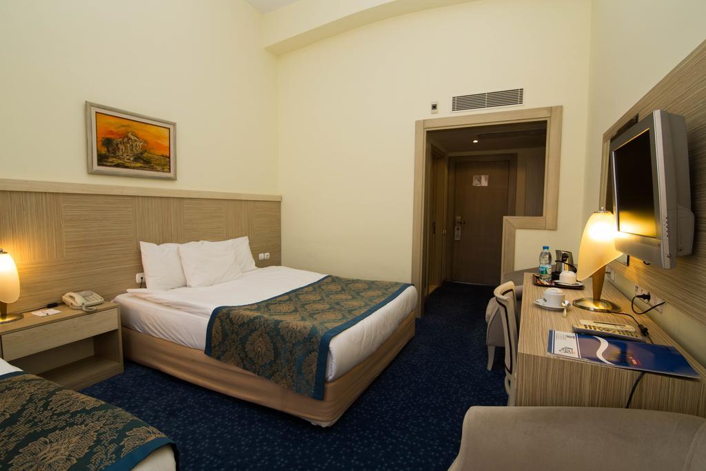 King Hotel Cankaya Анкара Экстерьер фото