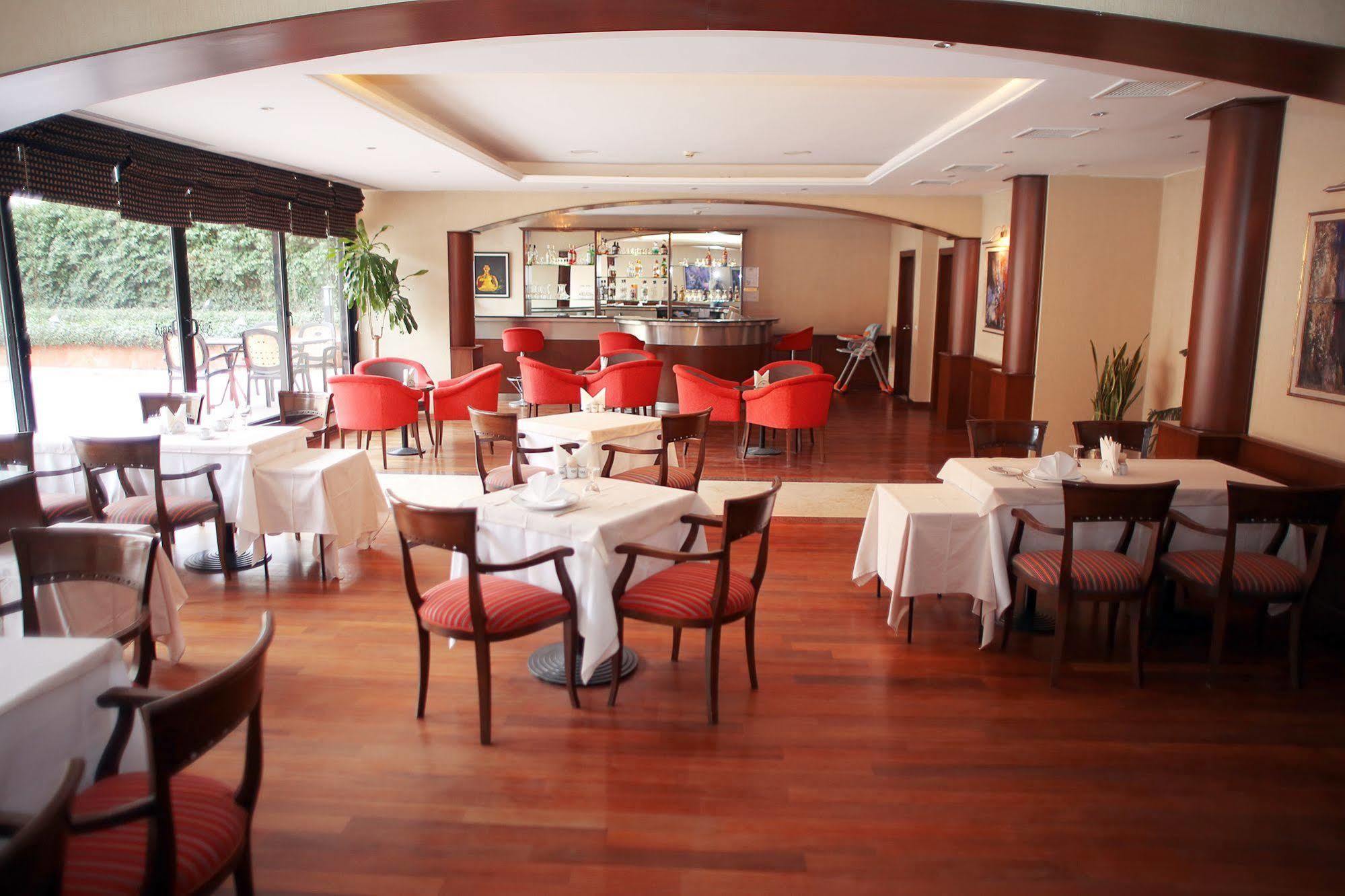King Hotel Cankaya Анкара Экстерьер фото