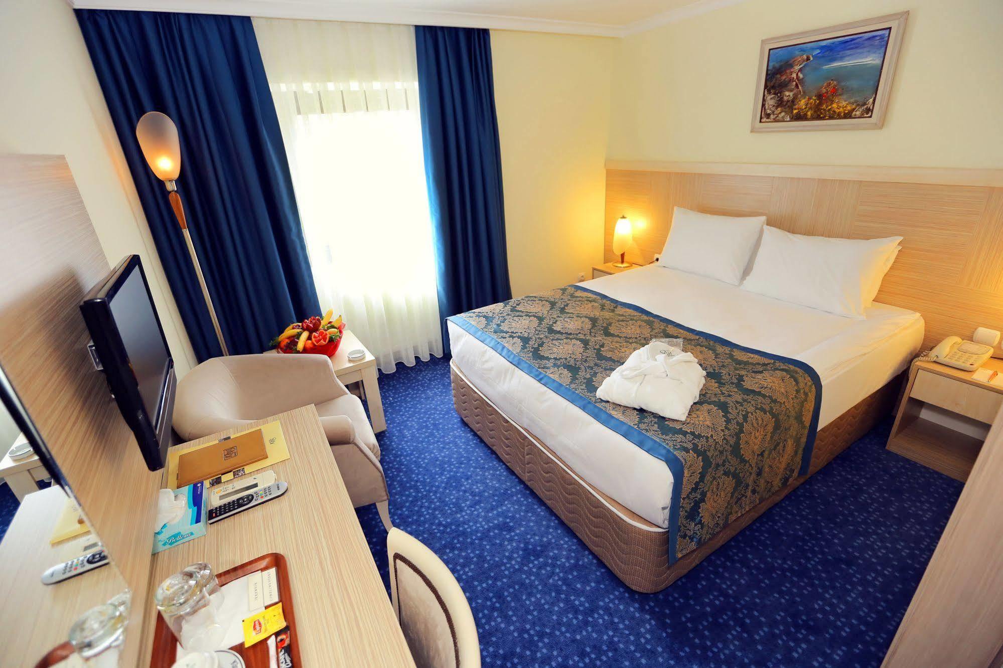 King Hotel Cankaya Анкара Экстерьер фото